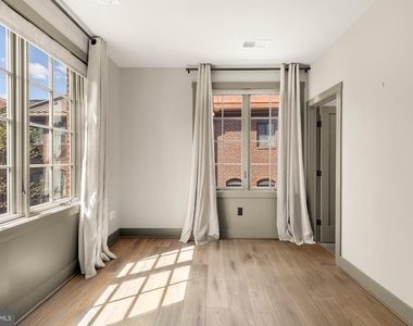 3220 Grace Street Nw - Photo Thumbnail 22