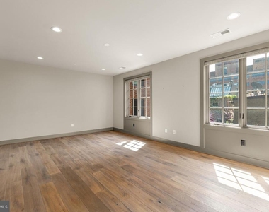 3220 Grace Street Nw - Photo Thumbnail 12