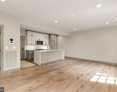3220 Grace Street Nw - Photo Thumbnail 10