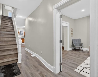 1119 Montello Avenue Ne - Photo Thumbnail 8