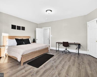 1119 Montello Avenue Ne - Photo Thumbnail 3