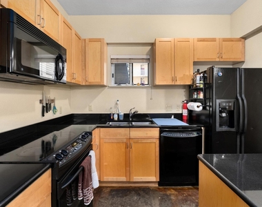 711 W 26th St - Photo Thumbnail 17