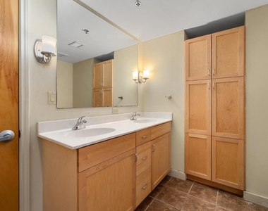 711 W 26th St - Photo Thumbnail 4