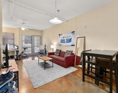 711 W 26th St - Photo Thumbnail 14