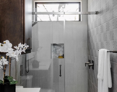 2504 Bluffview Dr - Photo Thumbnail 28
