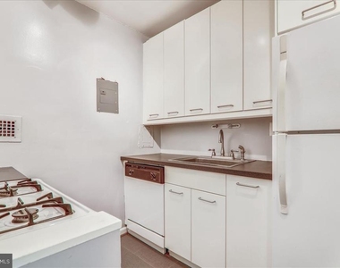 940 25th Street Nw - Photo Thumbnail 5