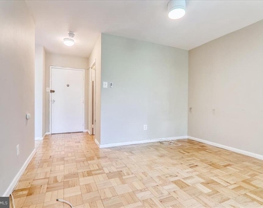 940 25th Street Nw - Photo Thumbnail 3