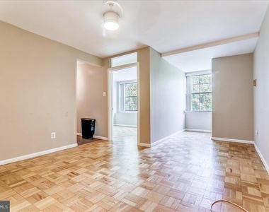 940 25th Street Nw - Photo Thumbnail 6