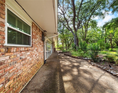 700 Shanklin Rd - Photo Thumbnail 32