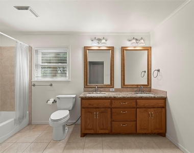 700 Shanklin Rd - Photo Thumbnail 8