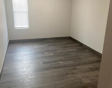 183 Mimosa Rd - Photo Thumbnail 7