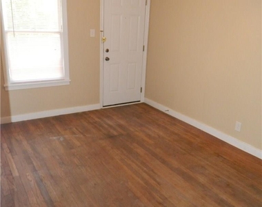 4501 Lareina Dr - Photo Thumbnail 9