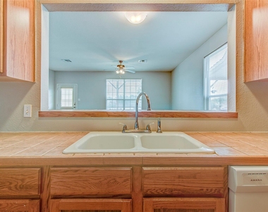 126 Sandstone Dr - Photo Thumbnail 19