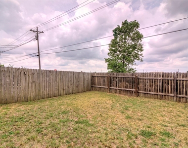 126 Sandstone Dr - Photo Thumbnail 27