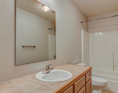 126 Sandstone Dr - Photo Thumbnail 14