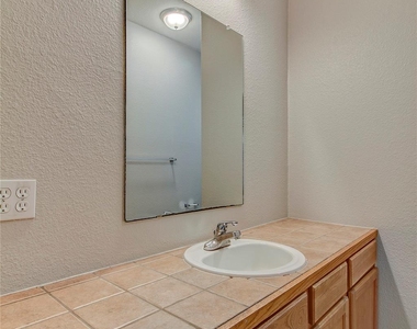 126 Sandstone Dr - Photo Thumbnail 11