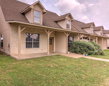 126 Sandstone Dr - Photo Thumbnail 2
