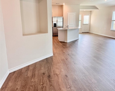 204 Steele Harbor St - Photo Thumbnail 15