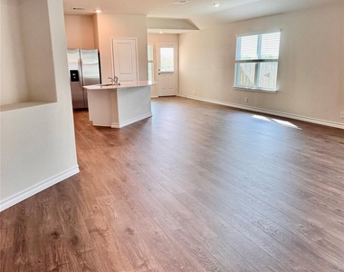 204 Steele Harbor St - Photo Thumbnail 14