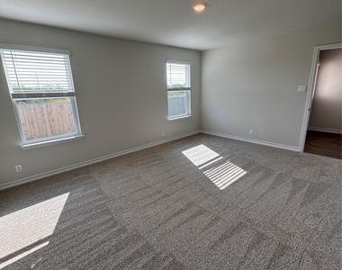 204 Steele Harbor St - Photo Thumbnail 28