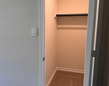 204 Steele Harbor St - Photo Thumbnail 23