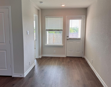 204 Steele Harbor St - Photo Thumbnail 17