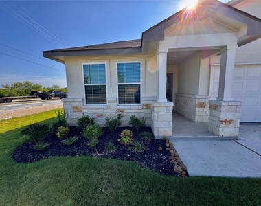 204 Steele Harbor St - Photo Thumbnail 4