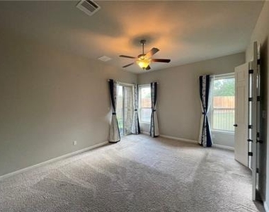 4004 Isabella Grace Ct - Photo Thumbnail 19