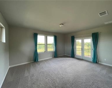 4004 Isabella Grace Ct - Photo Thumbnail 3