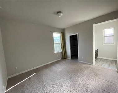 4004 Isabella Grace Ct - Photo Thumbnail 15