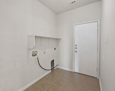 20017 Ploughshores Ln - Photo Thumbnail 23