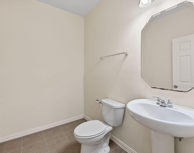 20017 Ploughshores Ln - Photo Thumbnail 13