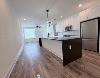 1417 Kramer Ln #2 - Photo Thumbnail 5
