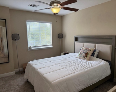 1421 Mojave Bnd - Photo Thumbnail 15
