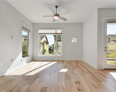 4622 Vaughan St - Photo Thumbnail 4