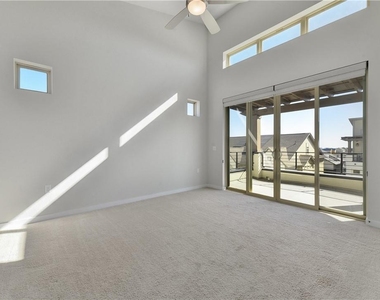 4622 Vaughan St - Photo Thumbnail 11