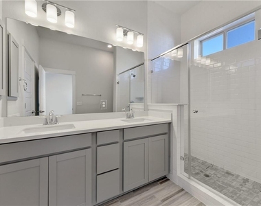 4622 Vaughan St - Photo Thumbnail 12