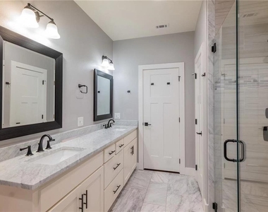 11727 Bell Ave - Photo Thumbnail 17