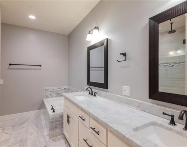 11727 Bell Ave - Photo Thumbnail 16