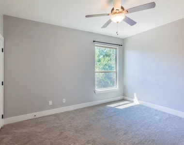 11727 Bell Ave - Photo Thumbnail 21