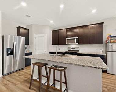 17617 Fairbridge Ln - Photo Thumbnail 8
