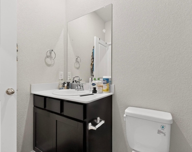 17617 Fairbridge Ln - Photo Thumbnail 12