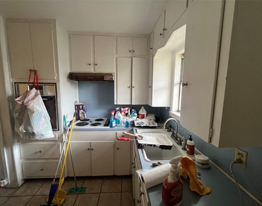 1607 Lightsey Rd - Photo Thumbnail 7