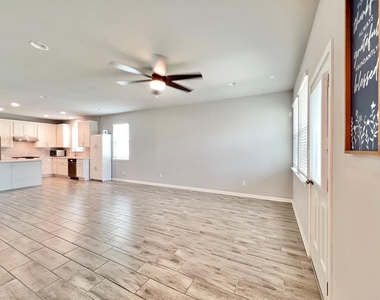 1841 Harvest Knoll Ln - Photo Thumbnail 9