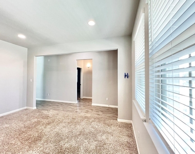 1841 Harvest Knoll Ln - Photo Thumbnail 2