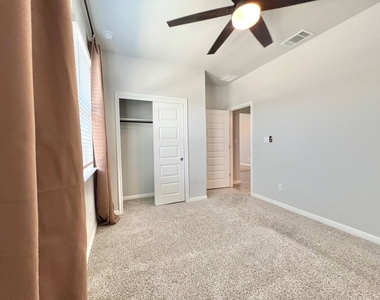 1841 Harvest Knoll Ln - Photo Thumbnail 12