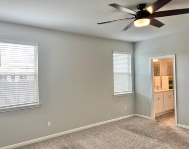 1841 Harvest Knoll Ln - Photo Thumbnail 10