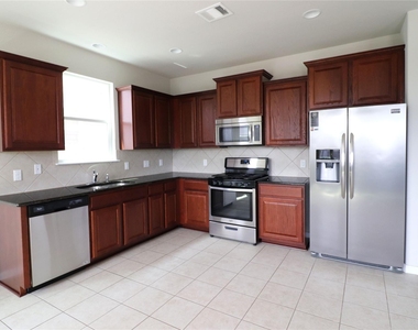5301 Ingersoll Ln - Photo Thumbnail 5