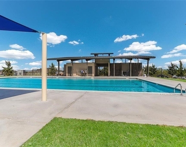 290 Silver Glen Dr - Photo Thumbnail 27