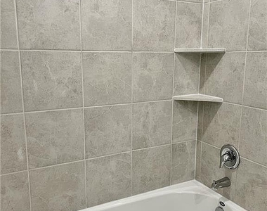 290 Silver Glen Dr - Photo Thumbnail 7